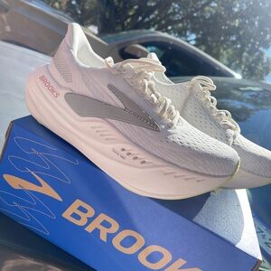 Brooks Glycerin Max - Women’s Size 8.5 (like new)
